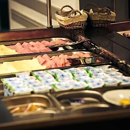 Notre Dame De France Hotel 3*