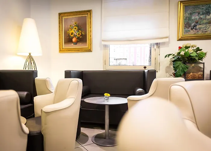 Notre Dame De France Hotell 3*