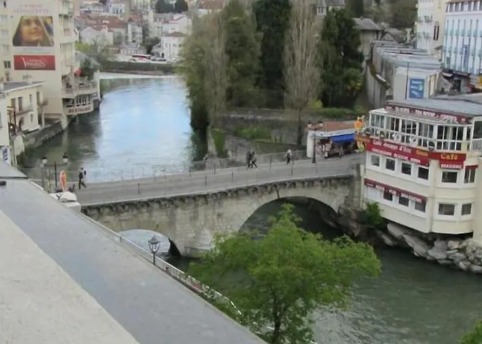 Hotell Notre Dame De France