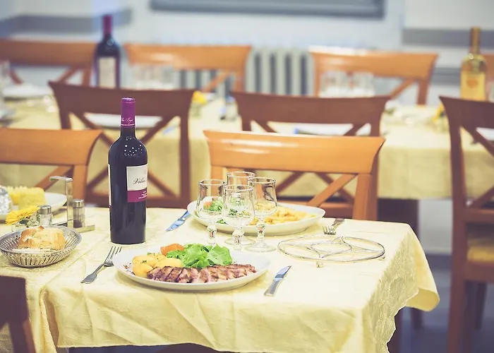 ホテル Notre Dame De France